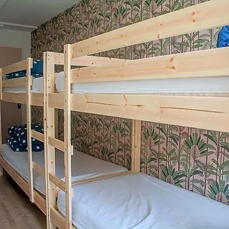Barbarossa Hostel *