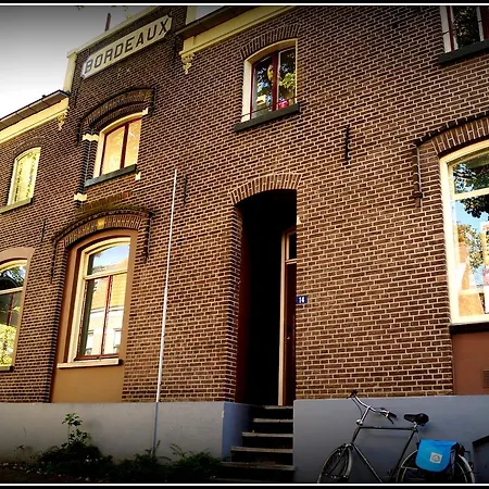 Barbarossa Hostel *